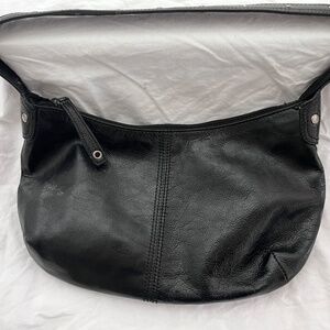Kenneth Cole Reaction Black Leather Shoulder Bag